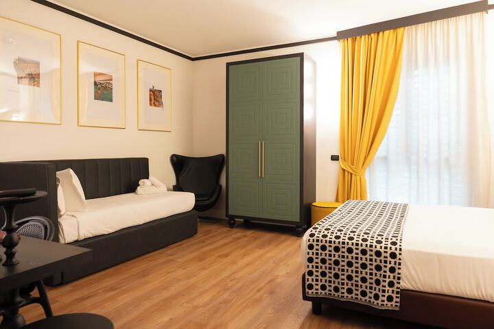 Room 46 of 103