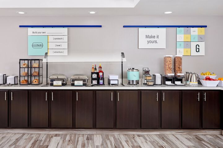 Breakfast/Coffee Service 24 of 36