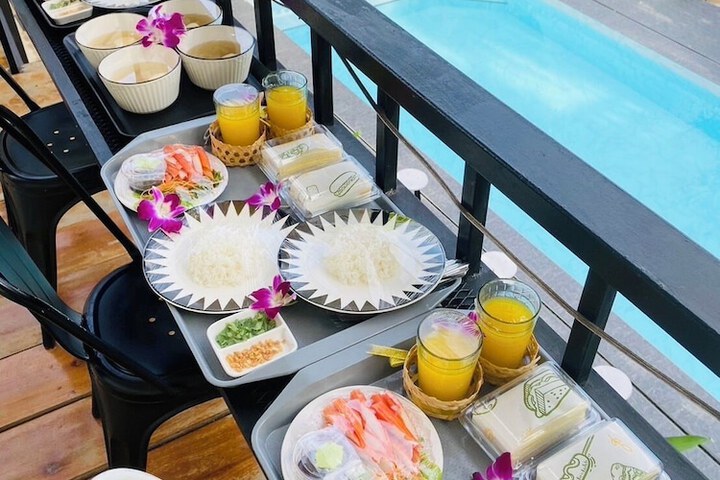 Breakfast/Coffee Service 70 of 96
