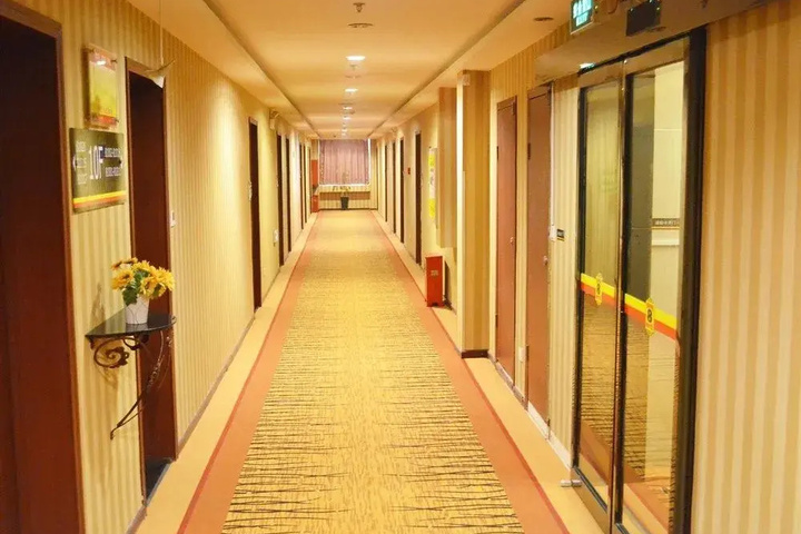 hotel_rooms