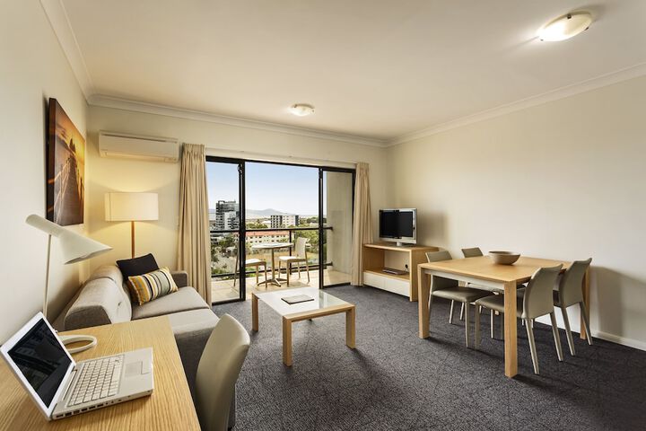 Room 7 of 14