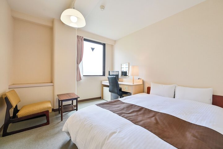 Room 8 of 36