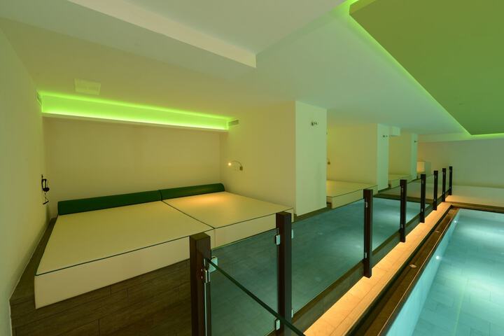 Pool 43 of 100