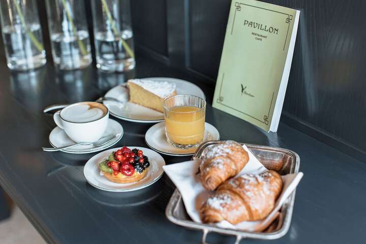 Breakfast/Coffee Service 210 of 222