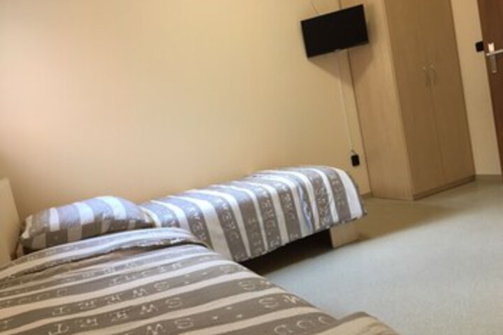 Room 5 of 20