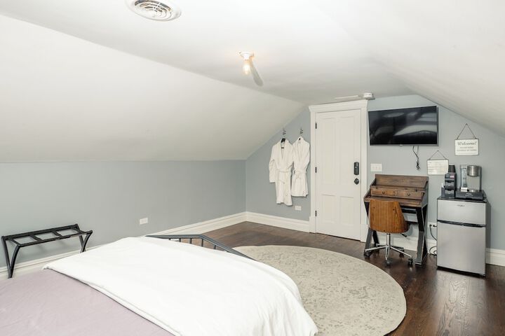 Room 48 of 83