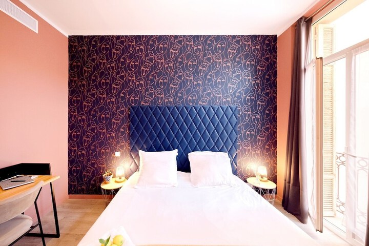 Room 16 of 68