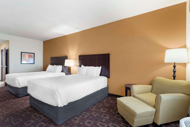 Room 10 of 40