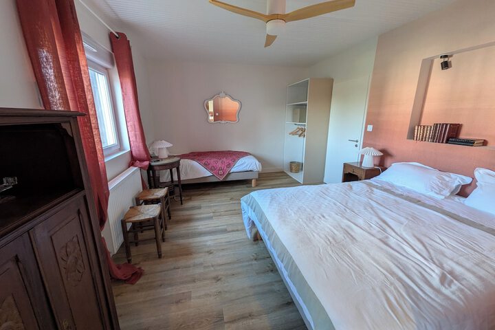 Room 2 of 23