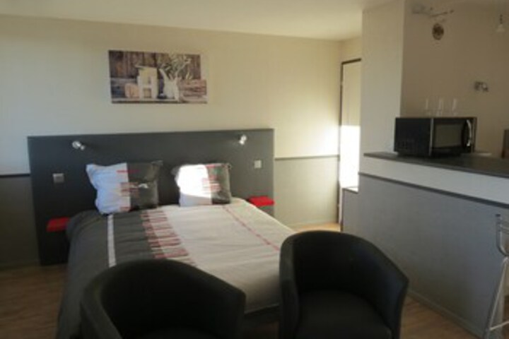 Room 15 of 19