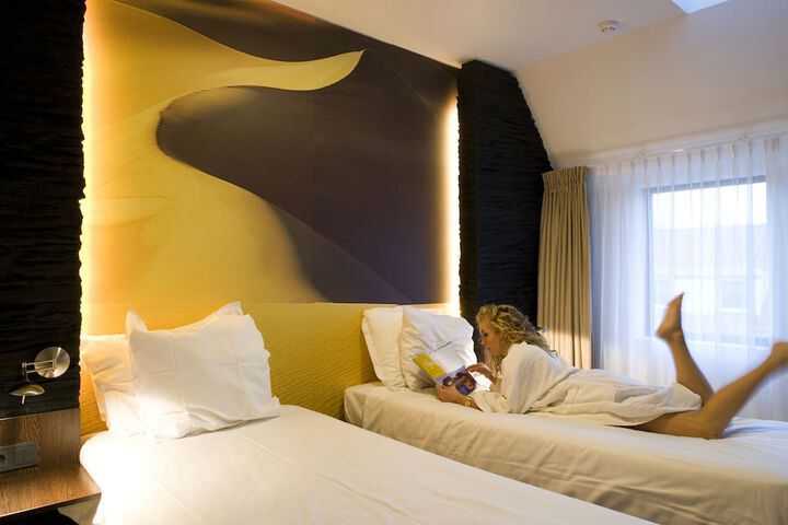 Room 14 of 27