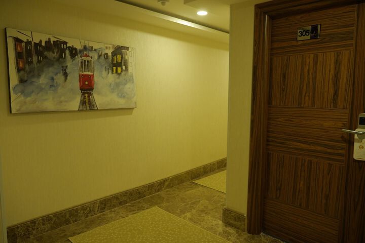 Ballroom/Hall 40 of 53