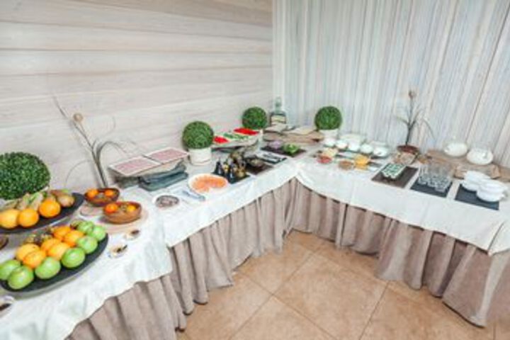 Breakfast/Coffee Service 14 of 81