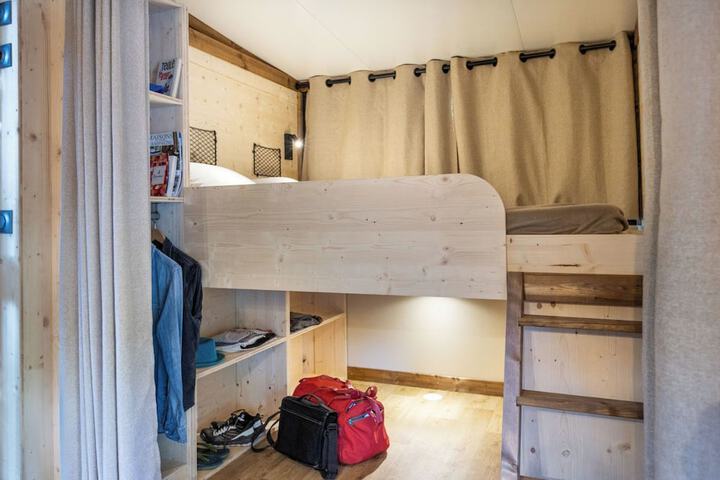 Room 9 of 71