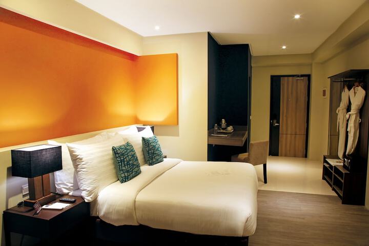 Room 14 of 27