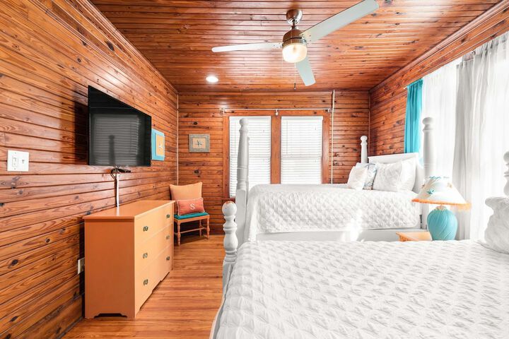 Room 2 of 39