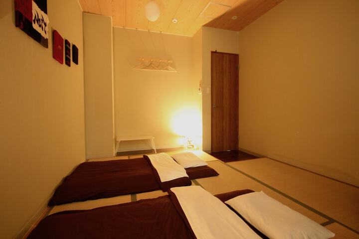 Room 22 of 77