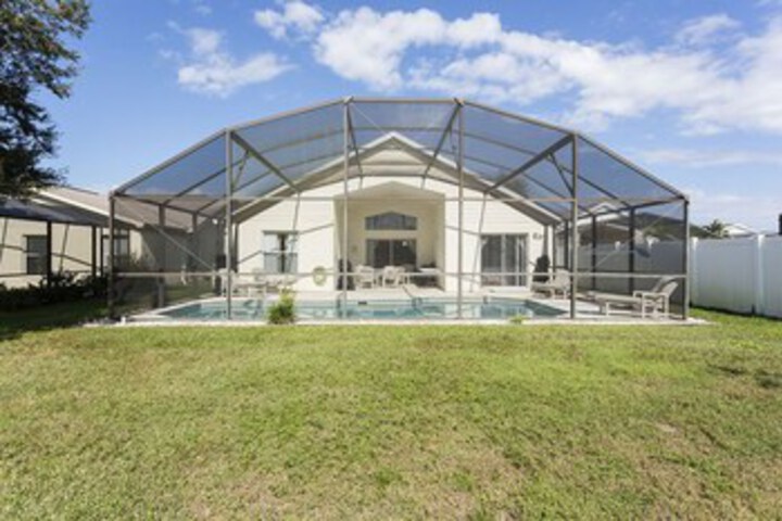 Pool 13 of 23