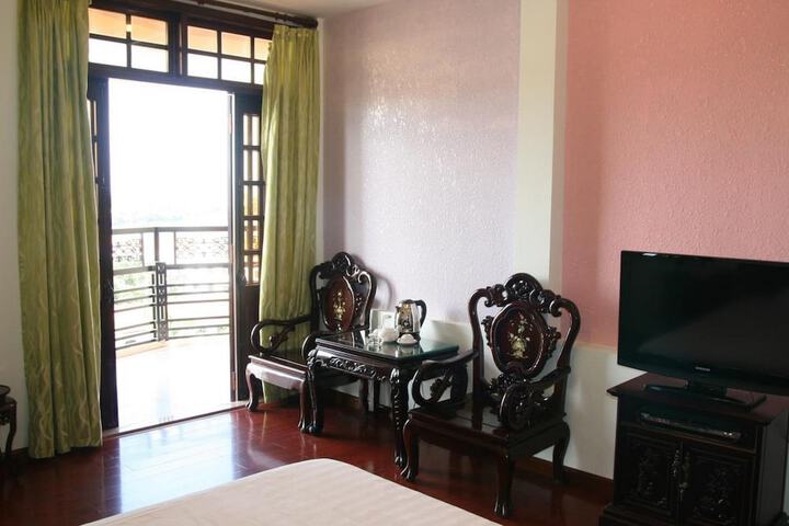 Room 5 of 44