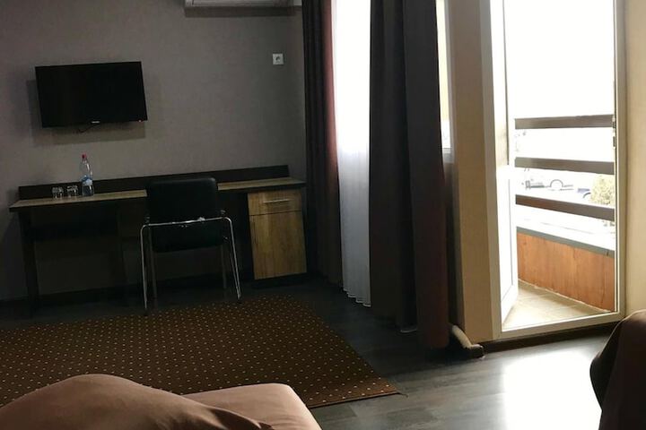 Room 23 of 45