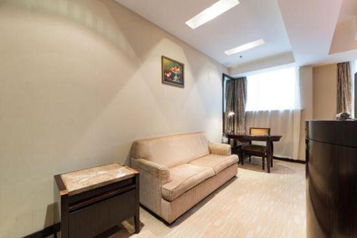 Photo of Linhai International Hotel