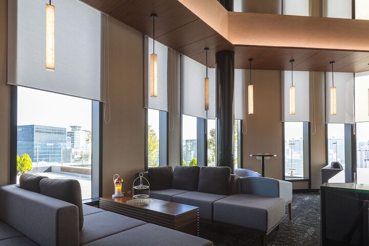 Lounge 126 of 158