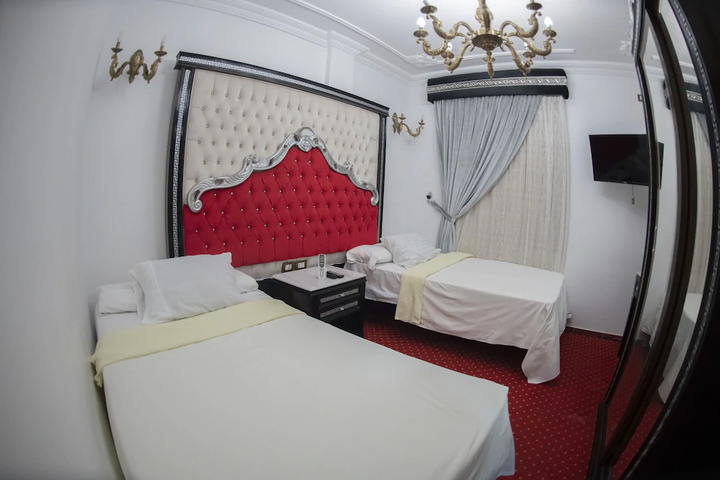 Room 5 of 7