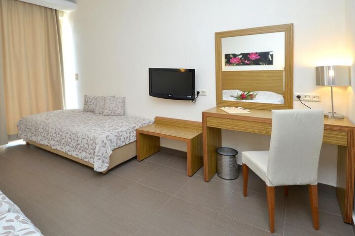 Photo 4