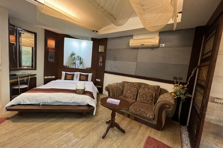 Room 43 of 84