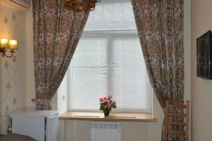 Room 3 of 17