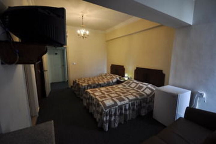 Room 3 of 6