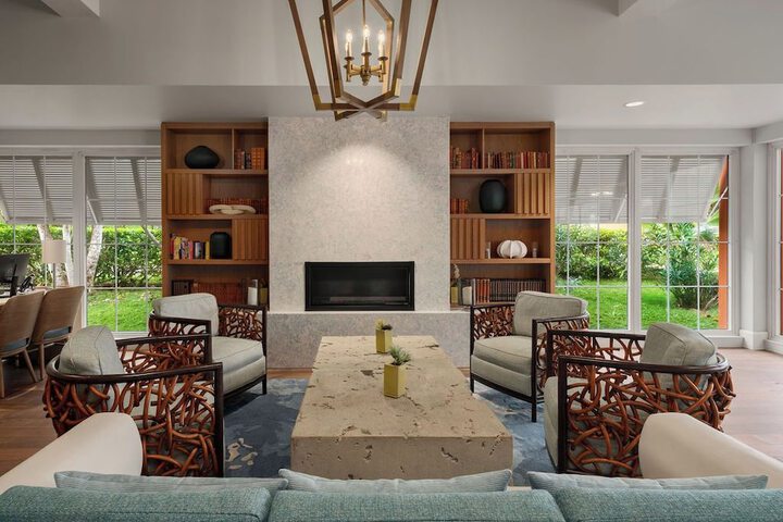 Entrance & Lobby