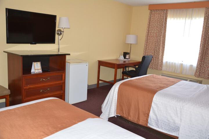Deluxe Double Room Disabled Only (4 of 4)