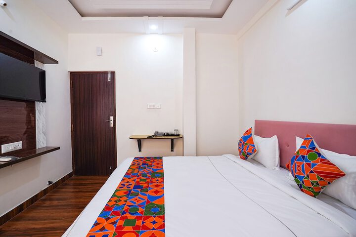 Room 29 of 34