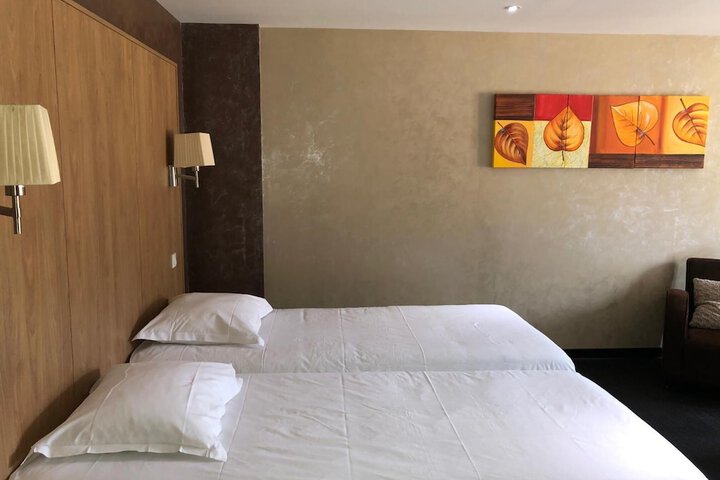 Room 15 of 62