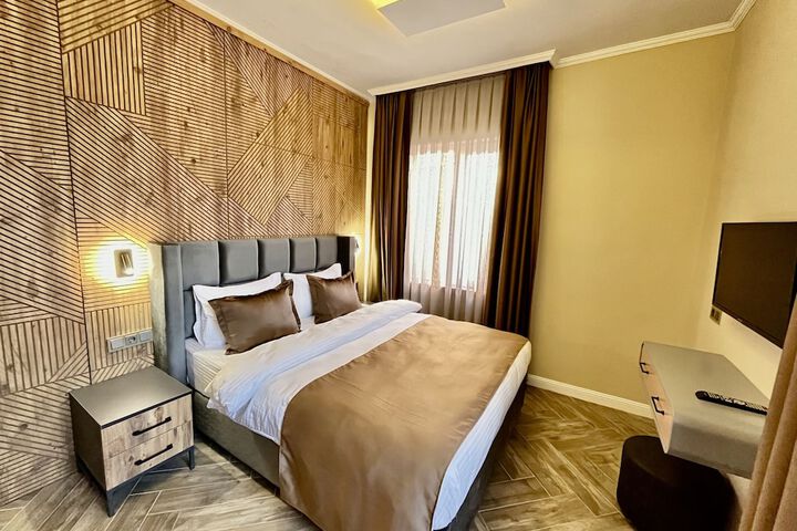 Room 2 of 23