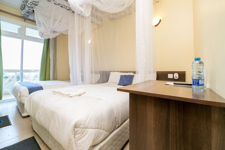 Room 7 of 39