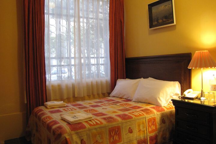 Room 18 of 86