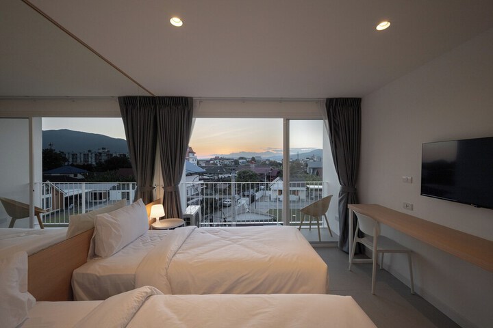 Room 7 of 29