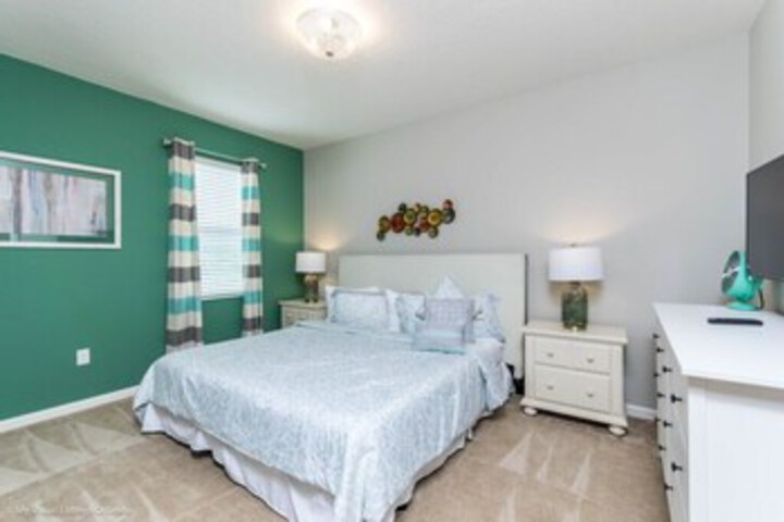 Room 105 of 123