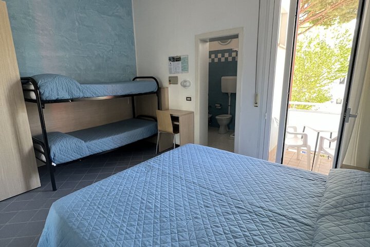 Room 11 of 71
