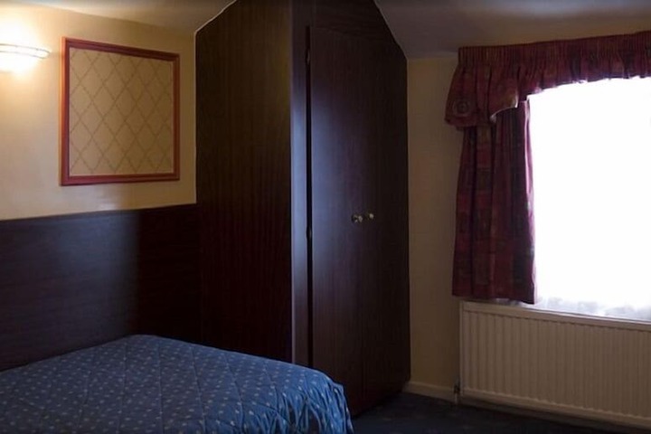 Room 15 of 39