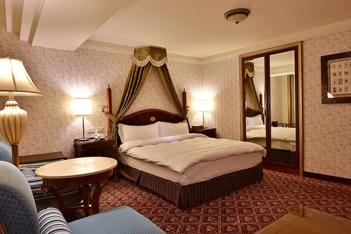 Room 50 of 164
