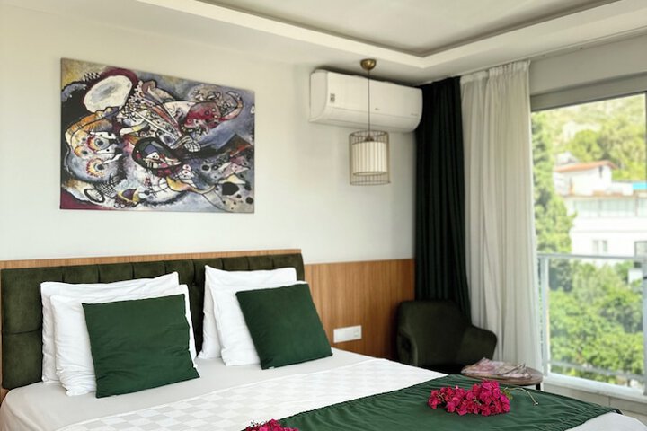 Room 43 of 102