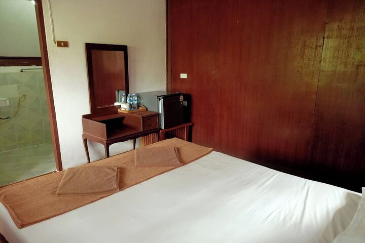 Room 28 of 59