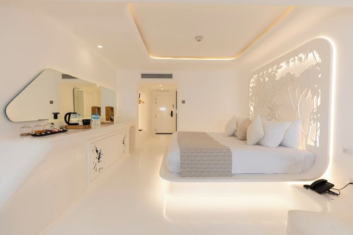 Room 5 of 74