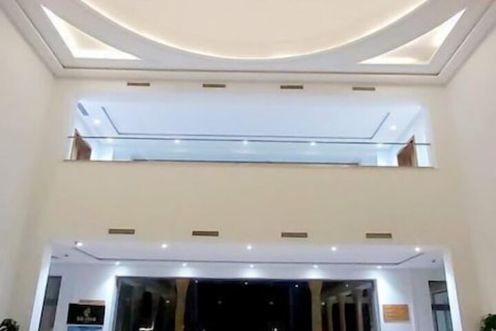 Hotel Interior 4 of 59