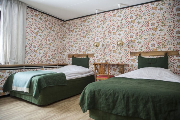 Room 8 of 70