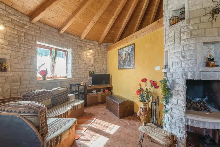 Stunning Home in Manjadvorci With Wifi and 1 Bedrooms