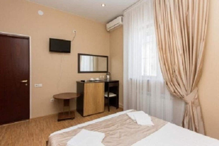 Room 5 of 34
